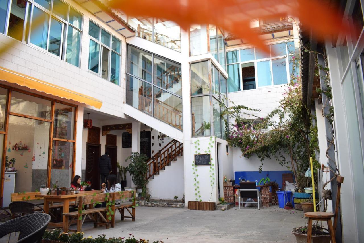 Dali Spring Field Hostel Exterior foto